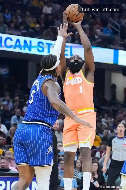 华体会HTH官方下载怎么下载 骑士vs魔术136-131激战深度评测:米切尔42分封神,哈登关键球定乾坤